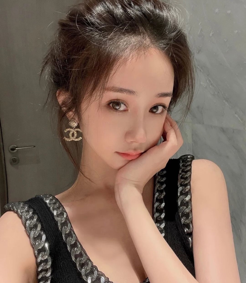 Ch**el earrings